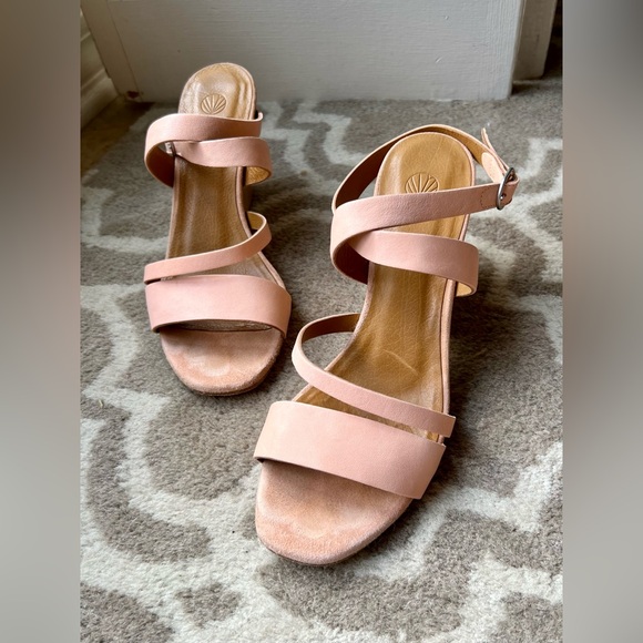 COCLICO Taurasi Strappy Sandals in Rock Peach Size 38 - Picture 3 of 5